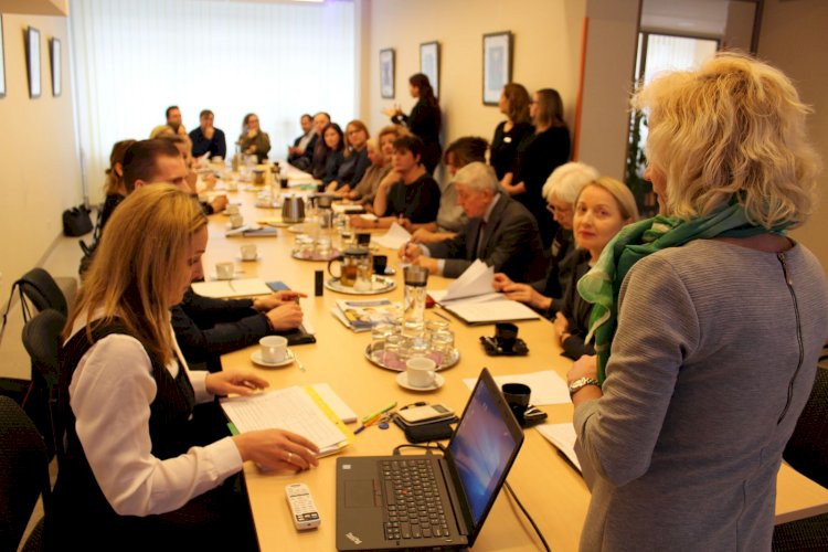 Vyriausybei pateiktas SADM projektas dėl lietuvių gestų kalbos vertėjų centrų centralizavimo